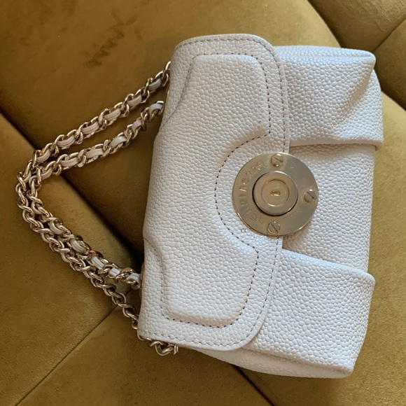 Mini Henri Bendel Crossbody bag - Picture 3 of 10